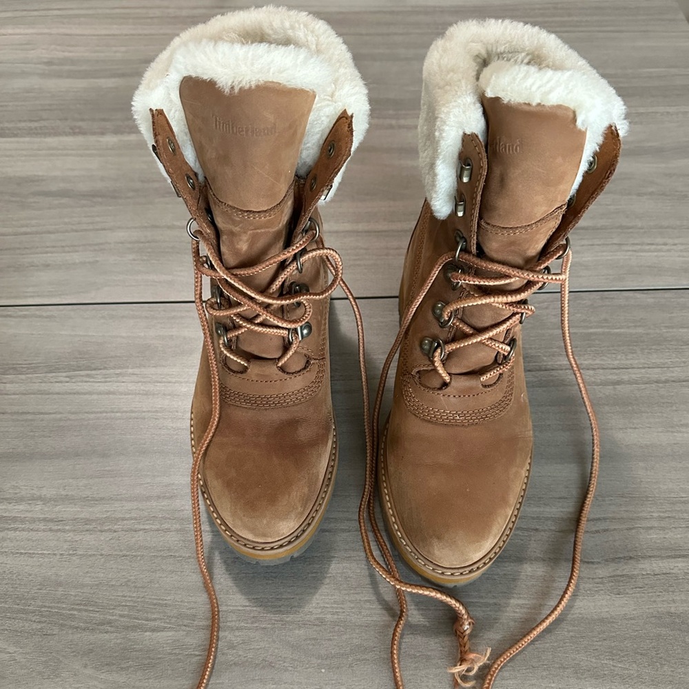 Timberland women’s Courmayeur boot size 7.5.